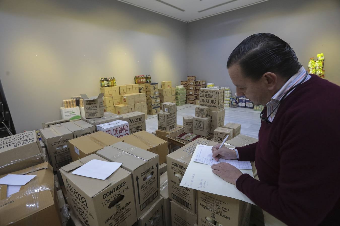 Recogida de alimentos en el Ateneo de Sevilla