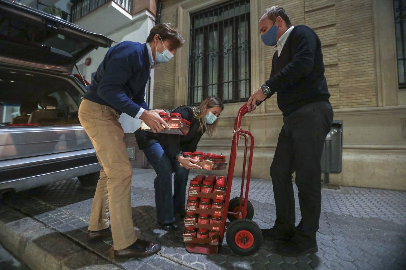 Recogida de alimentos en el Ateneo de Sevilla