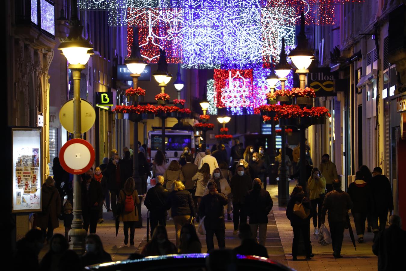 El gélido ambiente navideño en el Centro de Córdoba, en imágenes