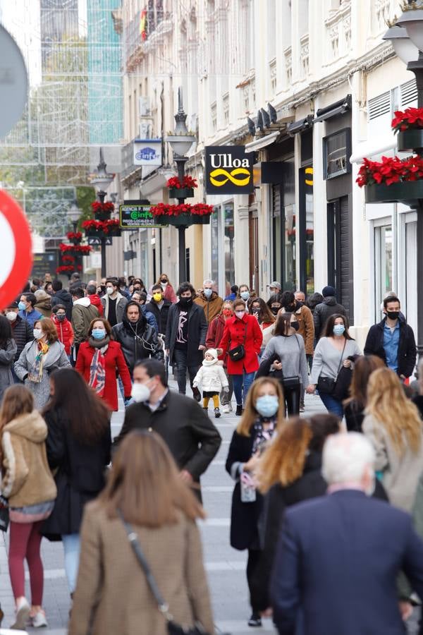 El ambiente en el Centro de Córdoba el sábado del puente, en imágenes