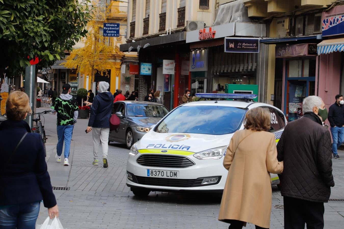 El ambiente en el Centro de Córdoba el sábado del puente, en imágenes