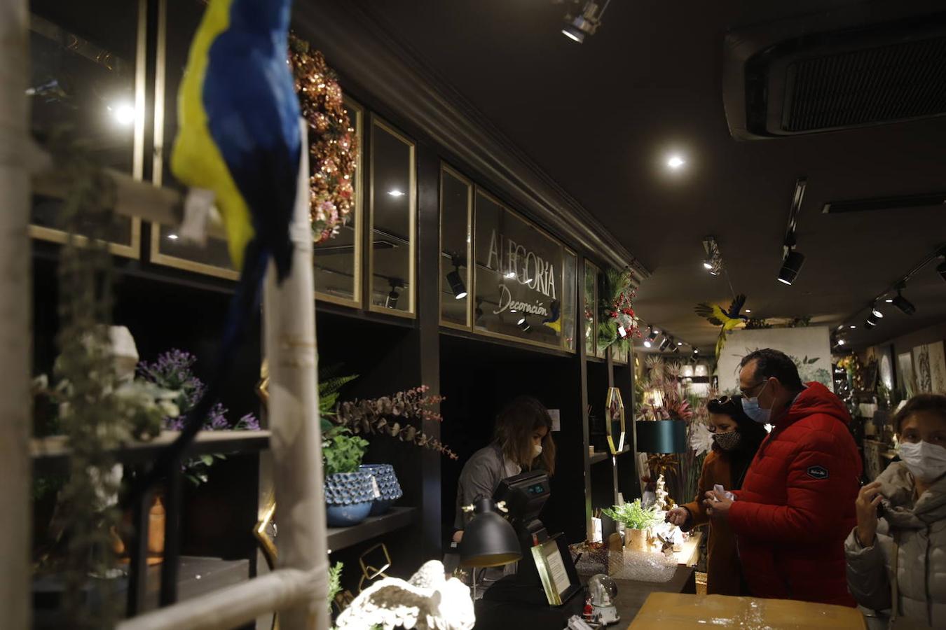 El ambiente en el Centro de Córdoba el sábado del puente, en imágenes