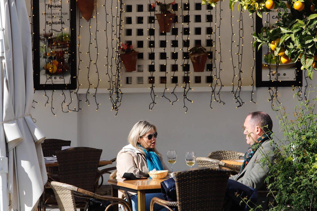 El ambiente en el Centro de Córdoba el sábado del puente, en imágenes