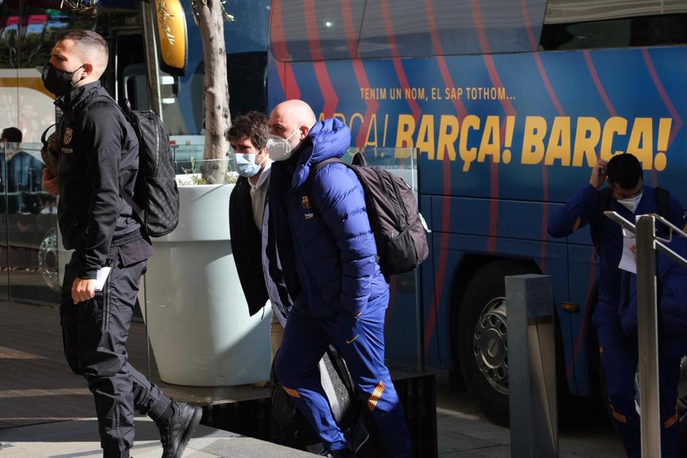 FOTOS: La llegada del Barcelona a Cádiz, en imágenes