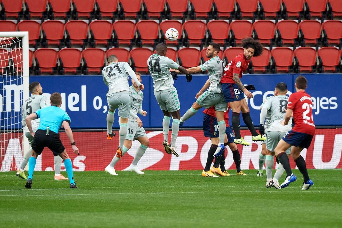 Las mejores imágenes del encuentro entre el Osasuna y el Real Betis