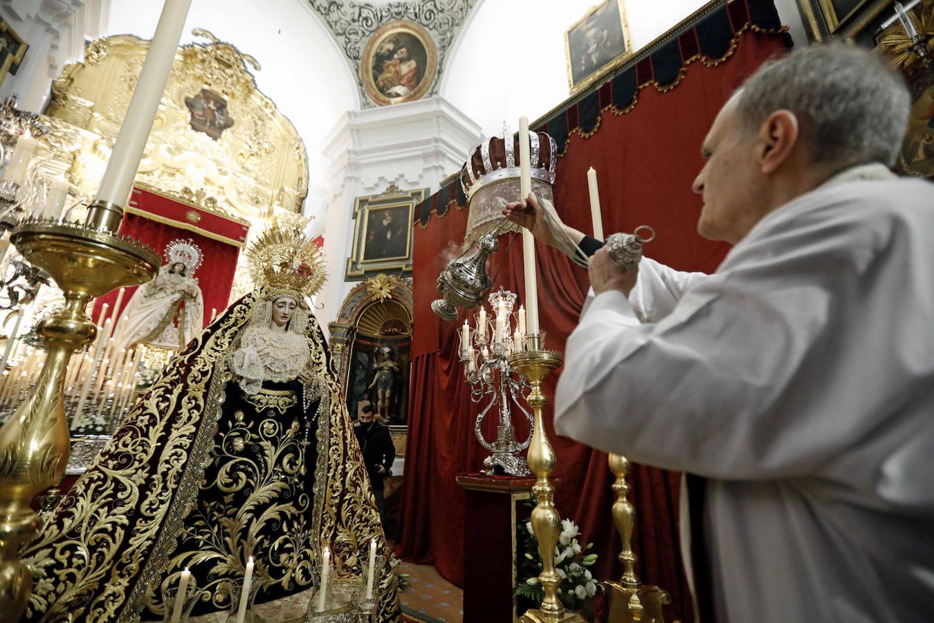 El estreno del nuevo manto de Gracia y Amparo de Córdoba, en imágenes