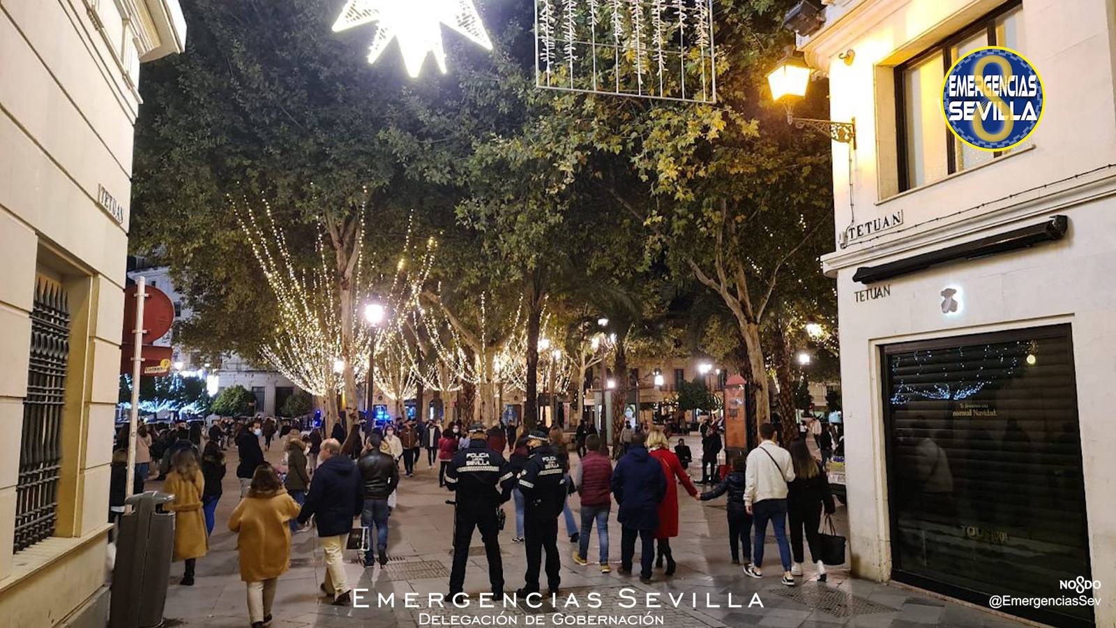 La Policía Local de Sevilla controla las aglomeraciones por Navidad en el Centro