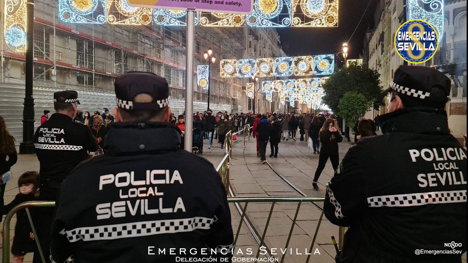 La Policía Local de Sevilla controla las aglomeraciones por Navidad en el Centro