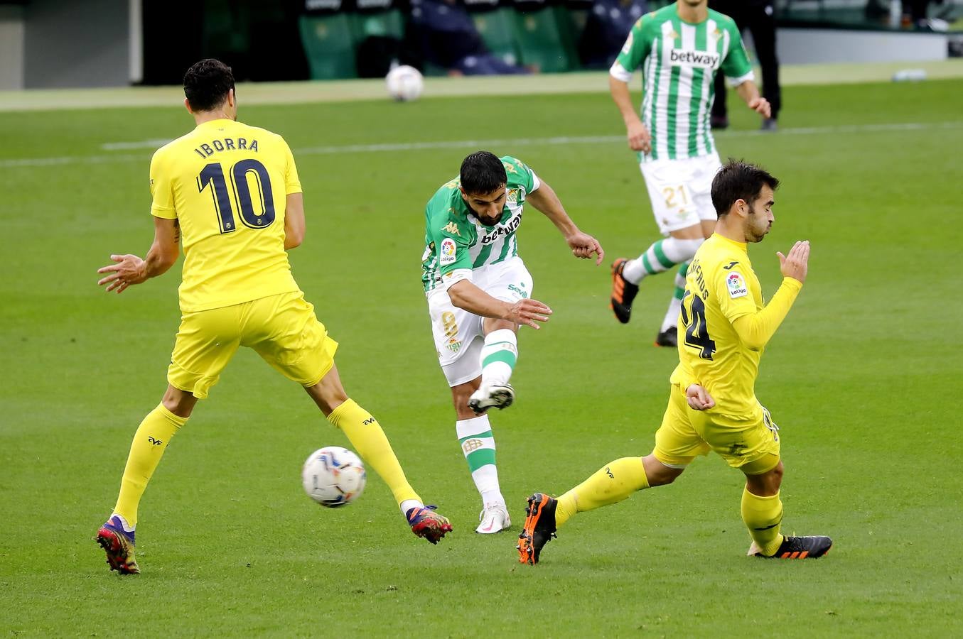 Las mejores imágenes del partido entre el Betis y el Villarreal