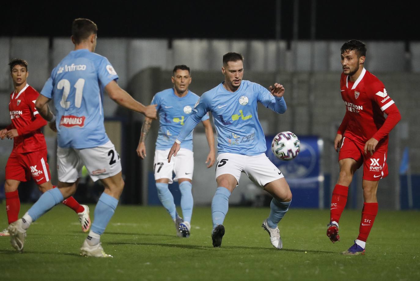 Las mejores imágenes del Ciudad de Lucena-Sevilla FC