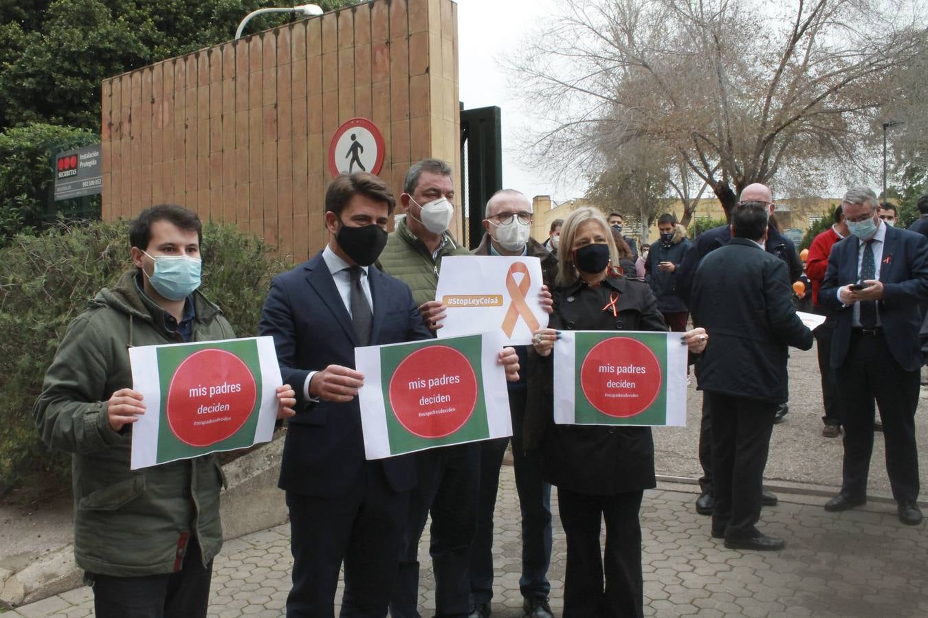 Concentración contra la ley Celáa en el Colegio Altair