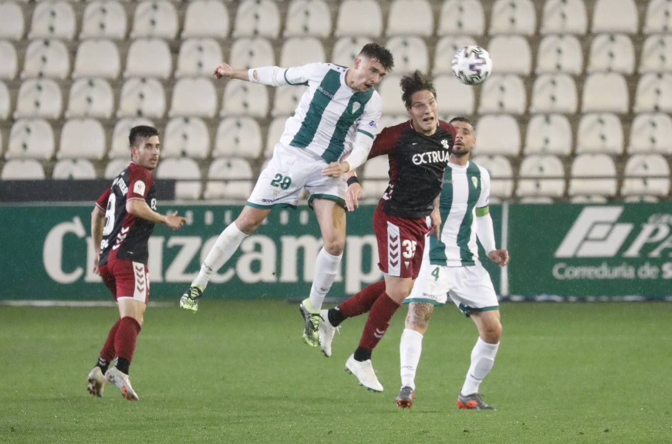 La alegría de la clasificación en el Córdoba CF - Albacete, en imágenes