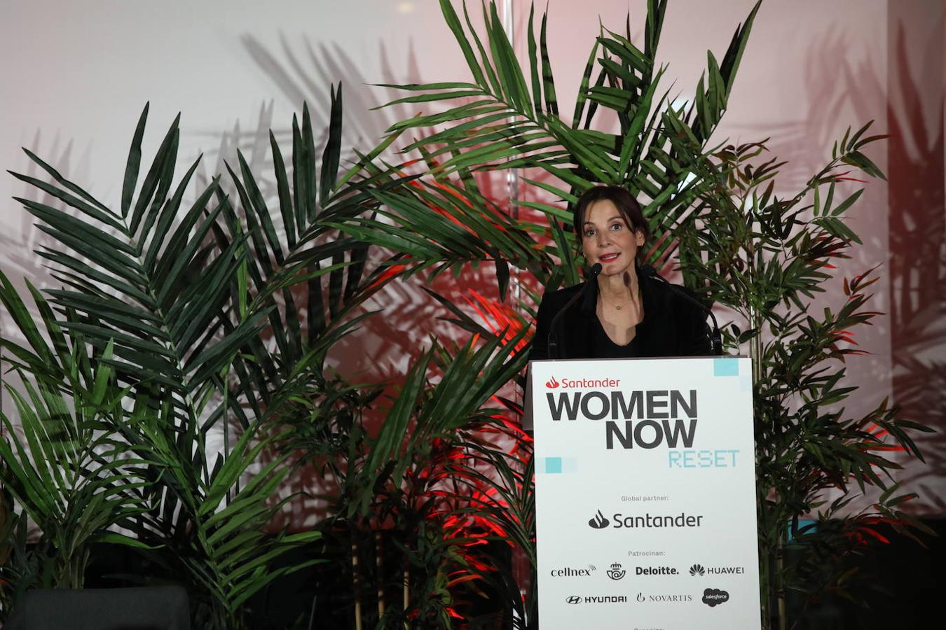 Laura Ruiz de Galarreta, Directora General de Revistas Vocento, durante la clausura del congreso Santander WomenNOW. 