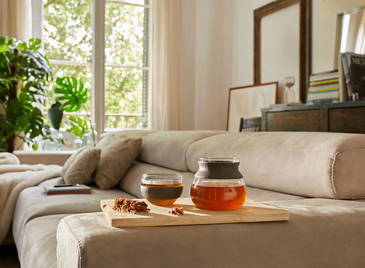 Para los que buscan en casa su momento de calma. El Calm Tea Ritual Set de Lekué es un kit para preparar té en casa que te descubrirá un ritual diario del té y un oasis de calma.