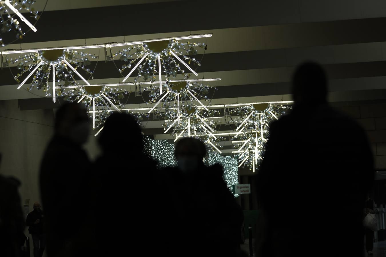 Las luces de Navidad llegan al hospital Reina Sofía de Córdoba