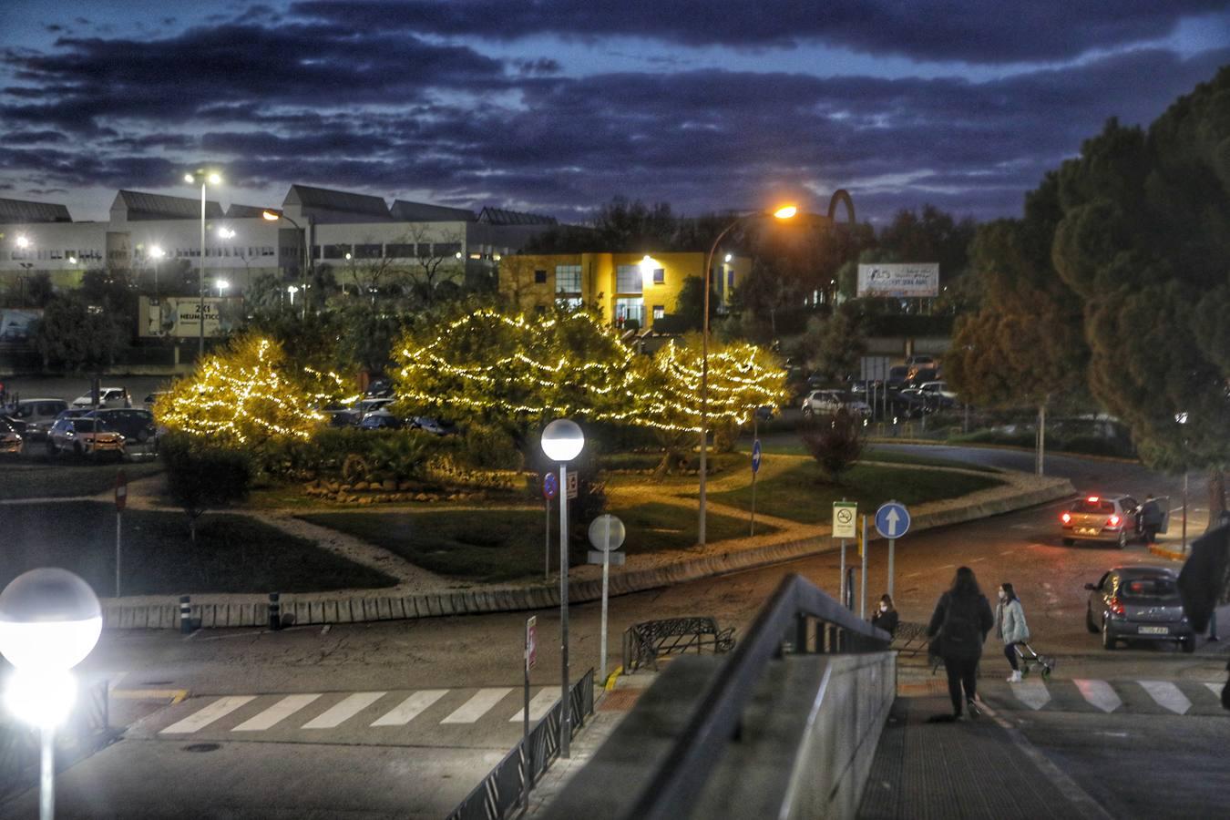 Las luces de Navidad llegan al hospital Reina Sofía de Córdoba