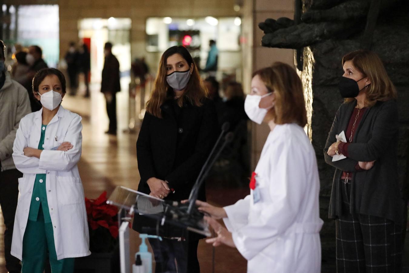 Las luces de Navidad llegan al hospital Reina Sofía de Córdoba