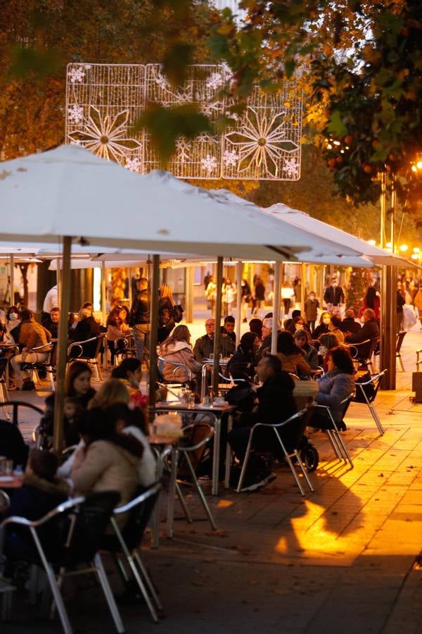 En imágenes, el ambiente en las calles de Córdoba primer día de desescalada navideña