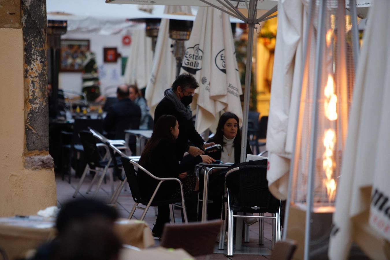 En imágenes, el ambiente en las calles de Córdoba primer día de desescalada navideña