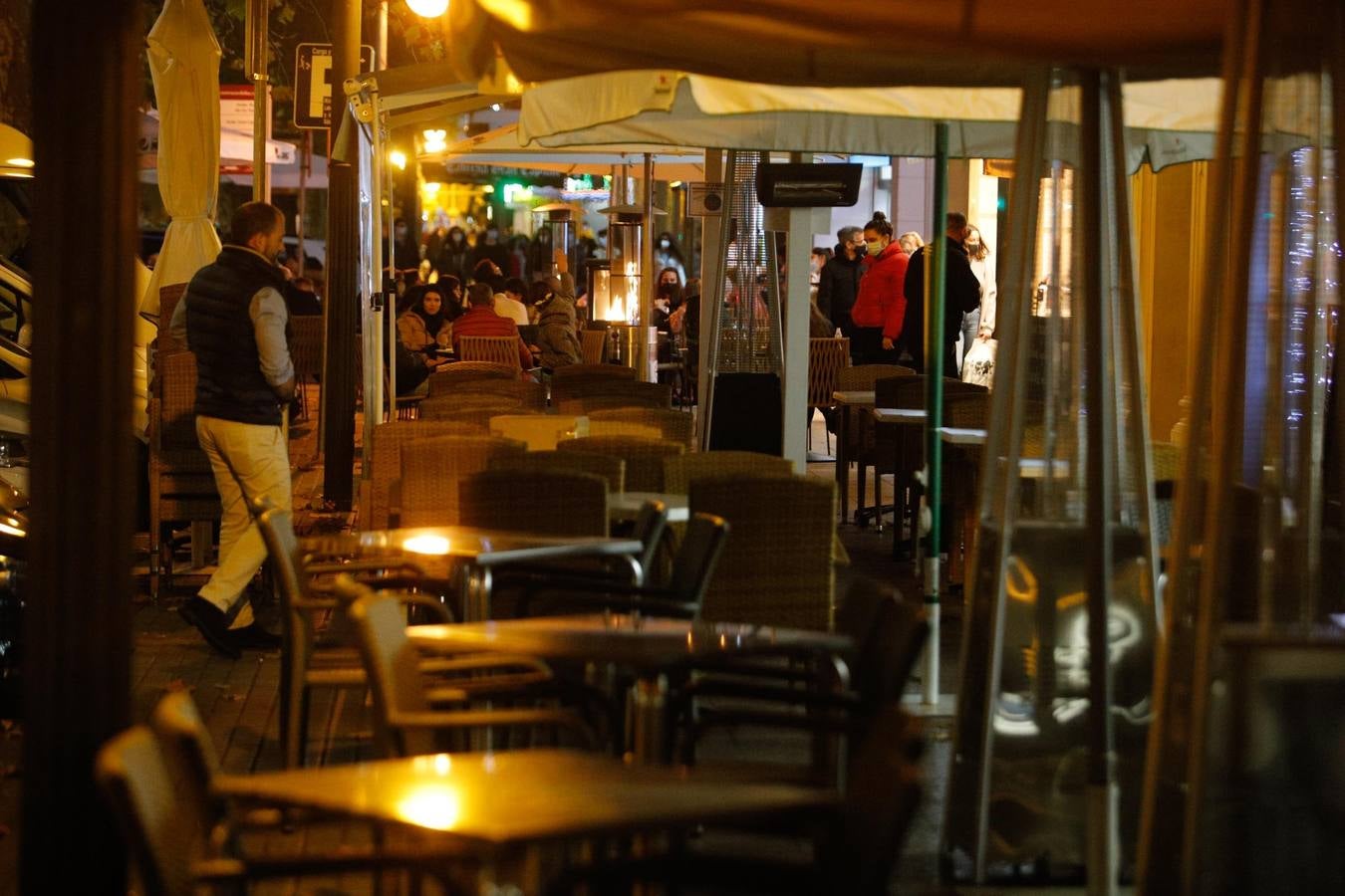 En imágenes, el ambiente en las calles de Córdoba primer día de desescalada navideña