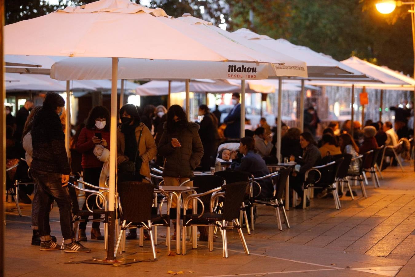 En imágenes, el ambiente en las calles de Córdoba primer día de desescalada navideña