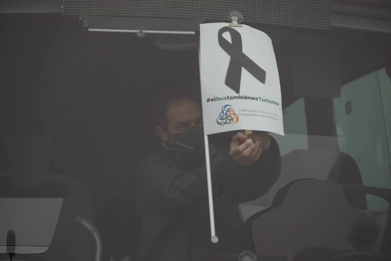 La protesta del transporte discrecional de Córdoba, en imágenes
