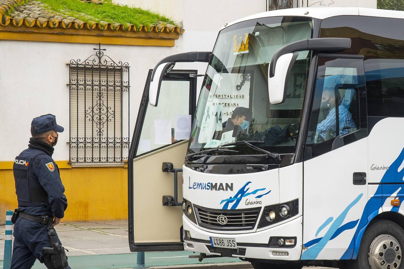 Los autobuses turísticos protestan en Sevilla