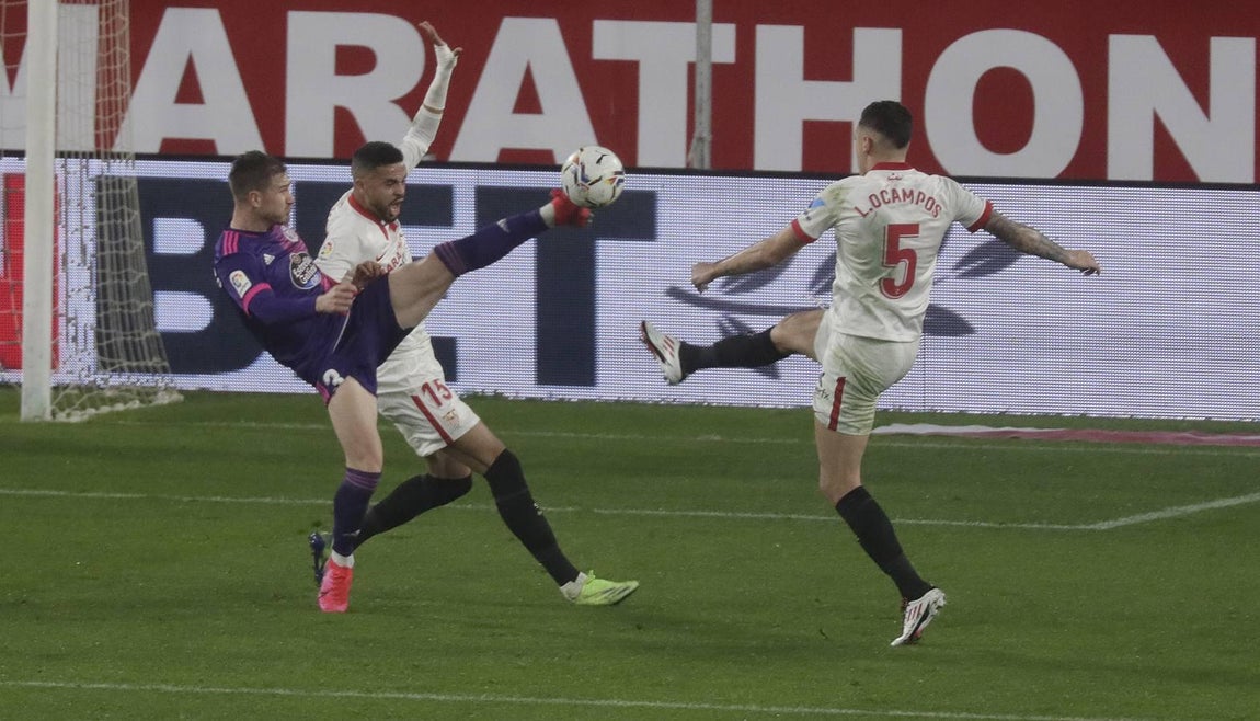 En imágenes, el partido entre el Sevilla F.C. y el Valladolid