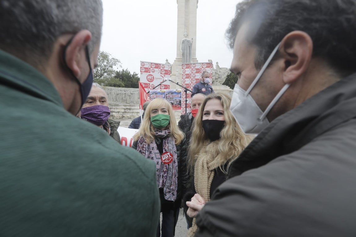 Concentración a favor de la industria en la Bahía de Cádiz