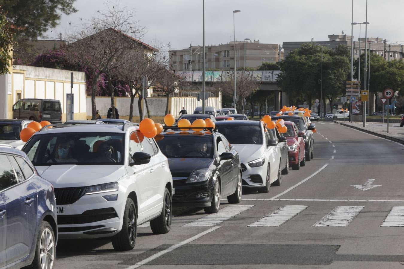 Caravana de coches contra la Ley Celaá en Jerez