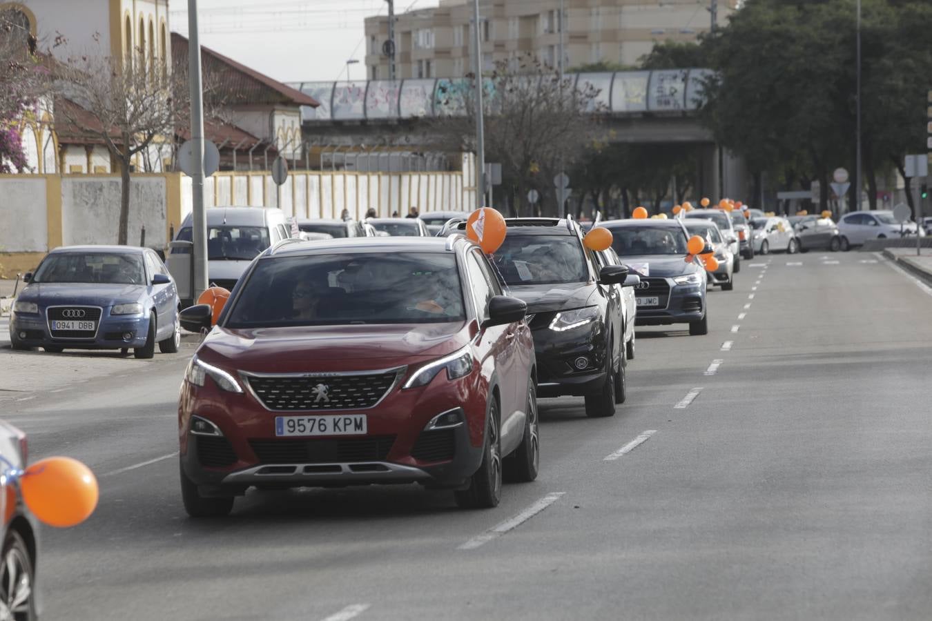 Caravana de coches contra la Ley Celaá en Jerez