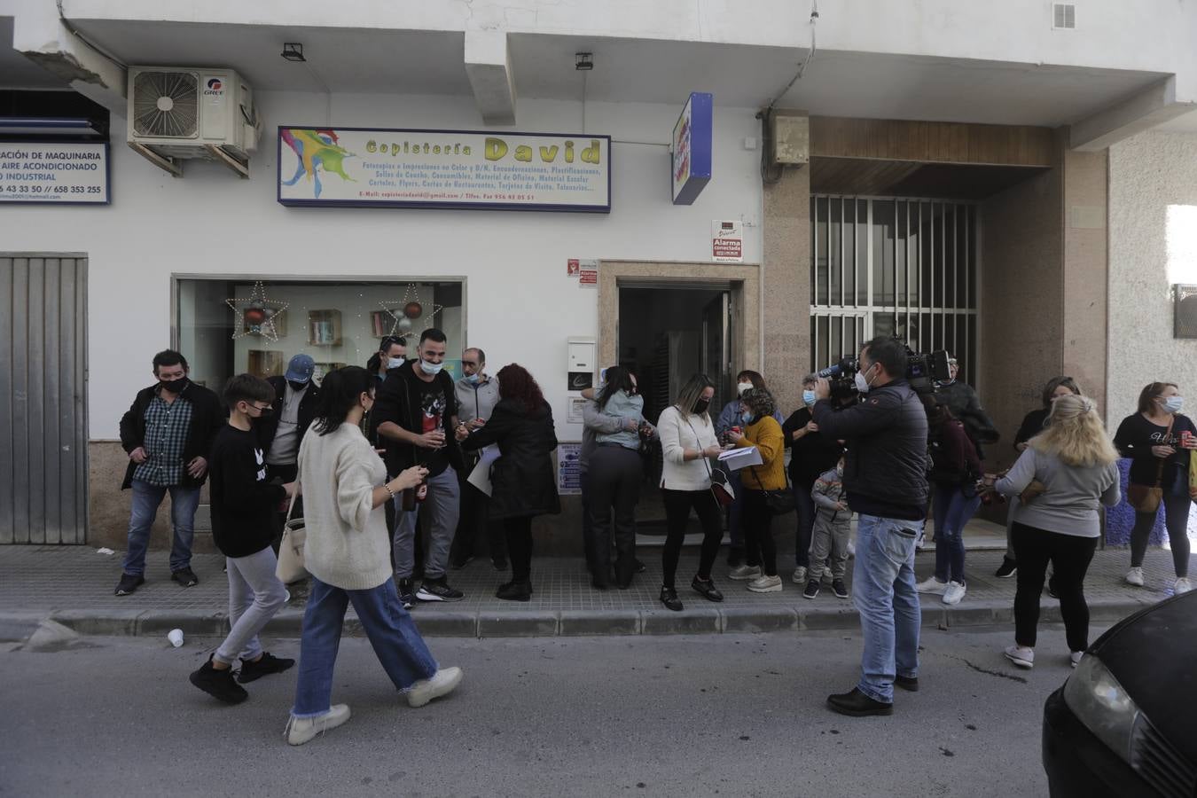 Fotos: La alegría de Barbate por el Tercer Premio de la Lotería de Navidad