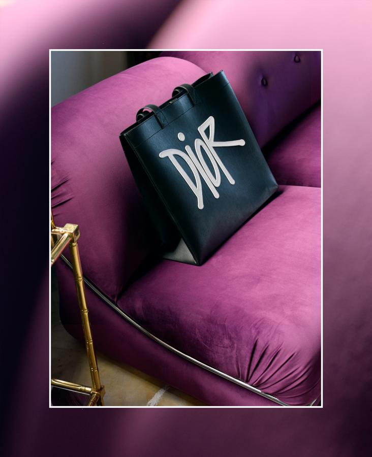Dior × Shawn Tote Bag. Piel de cordero. Colaboración de la maison con el artista iconoclasta Shawn Stussy. Precio: 2.800€