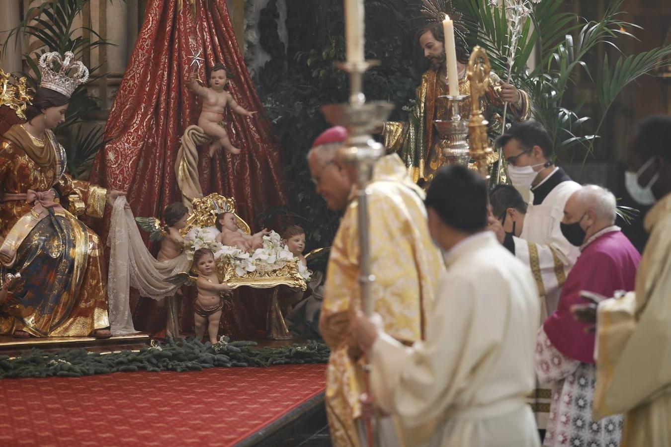 La Misa de Navidad en la Santa Catedral de Córdoba, en imágenes