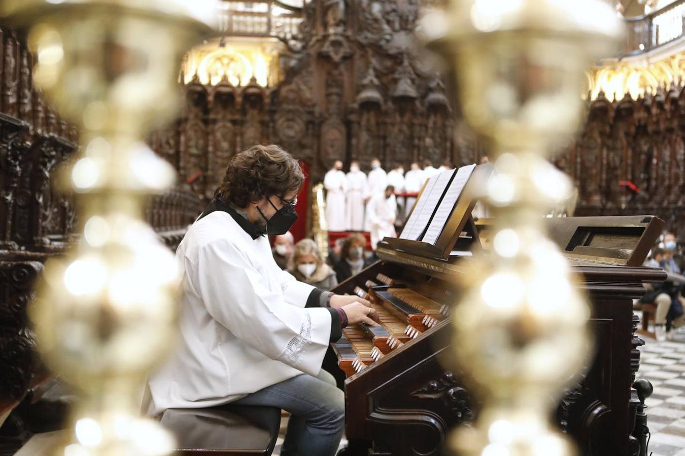 La Misa de Navidad en la Santa Catedral de Córdoba, en imágenes