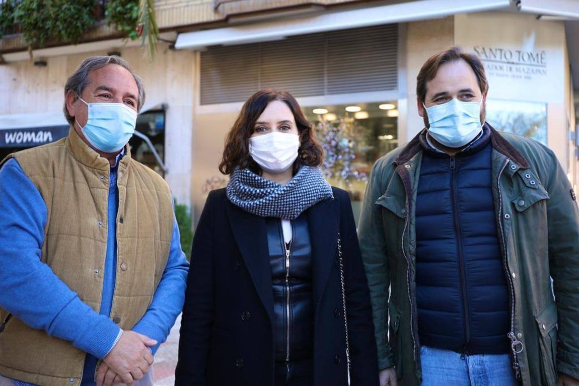 Isabel Díaz Ayuso y el presidente regional del PP, Paco Núñez, de visita por Toledo