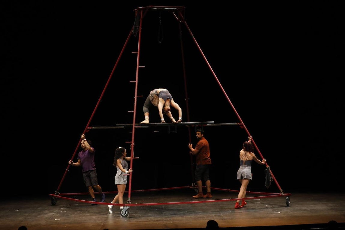 El espectáculo de circo del Gran Teatro de Córdoba, en imágenes