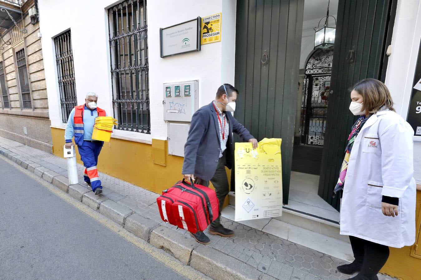 Llegada de las vacunas a la residencia Beato Juan Grande