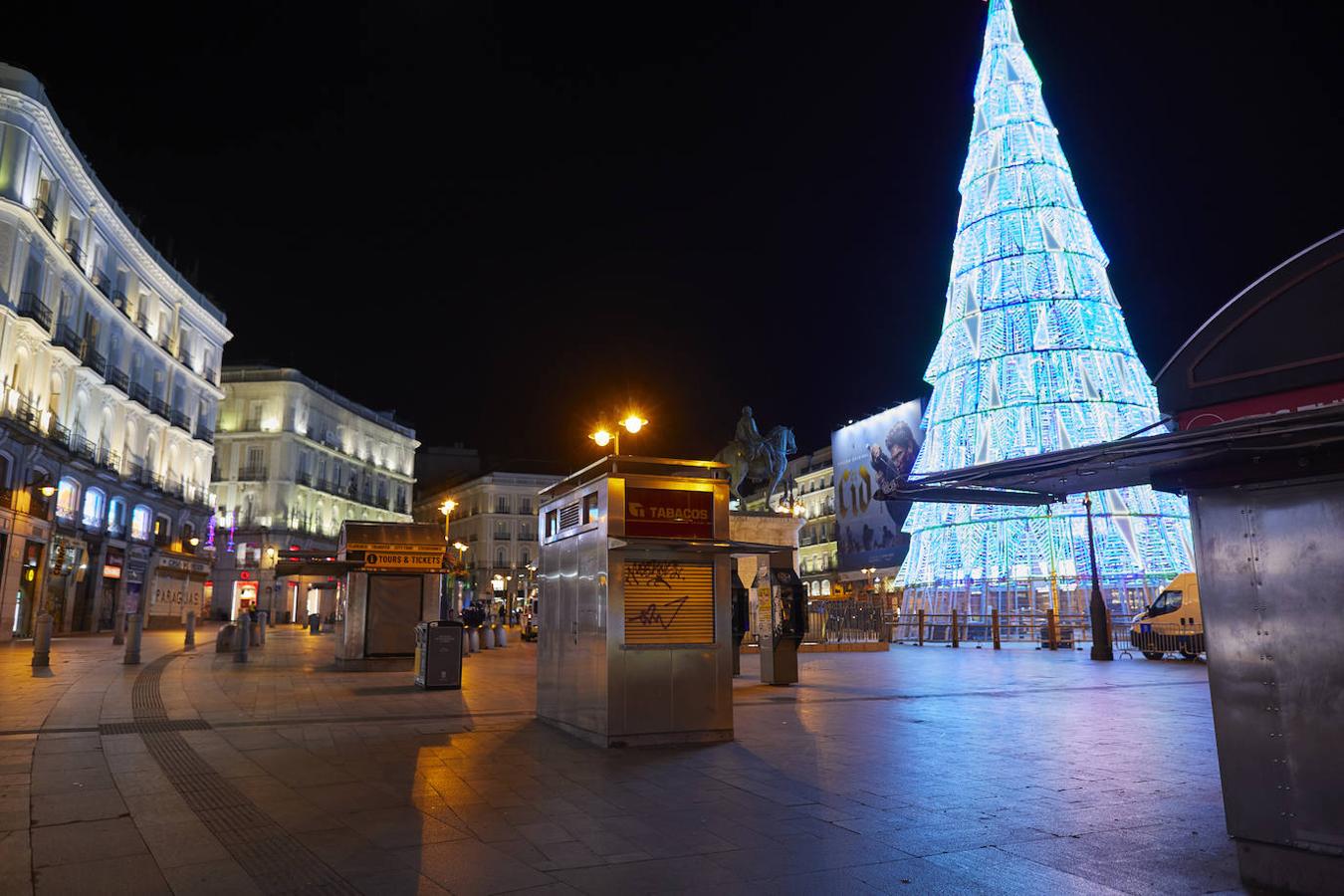 El cierre total de la Puerta del Sol, en imágenes