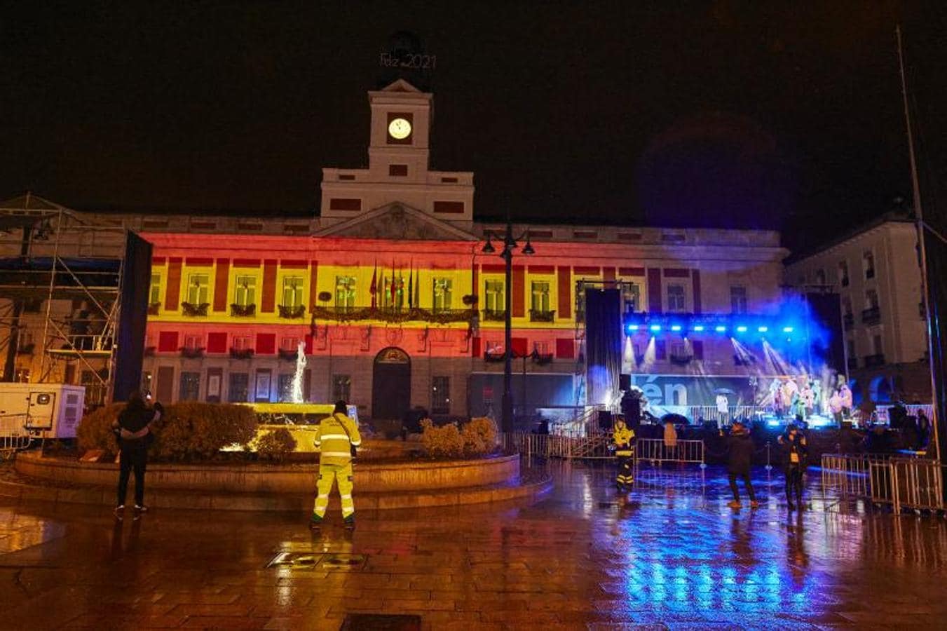 Concierto de Nacho Cano minutos antes de las campanadas de Fin de Año, en la Puerta del Sol, en Madrid. 