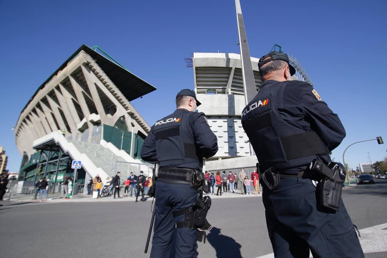 Ambiente de un derbi marcado por el coronavirus