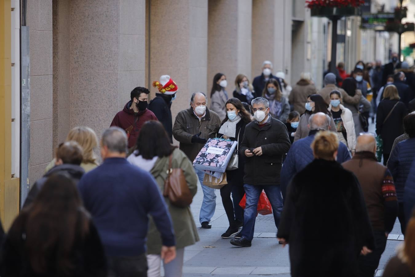 El ambiente de compras en el Centro y Santa Rosa, en imágenes