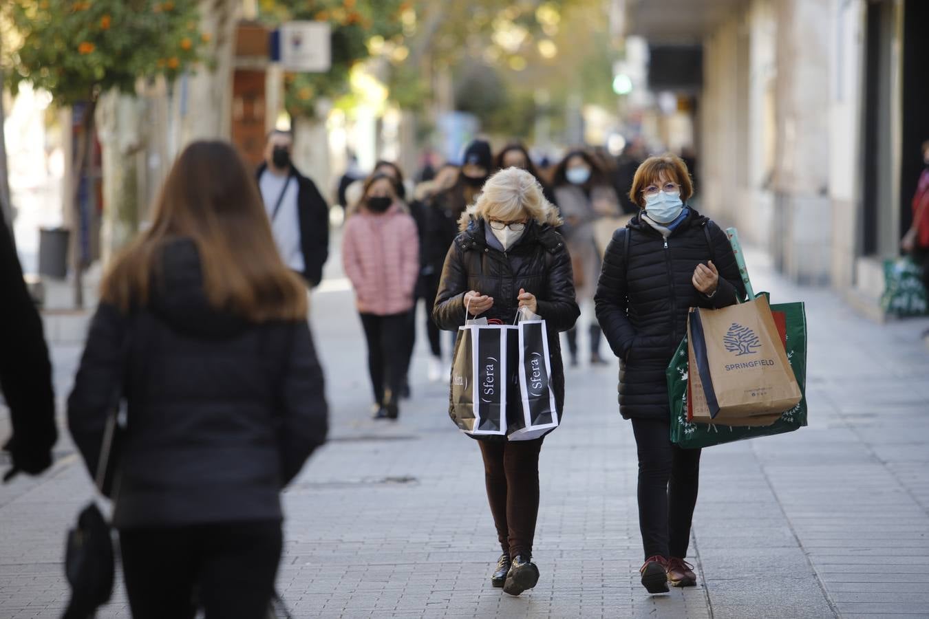 El ambiente de compras en el Centro y Santa Rosa, en imágenes