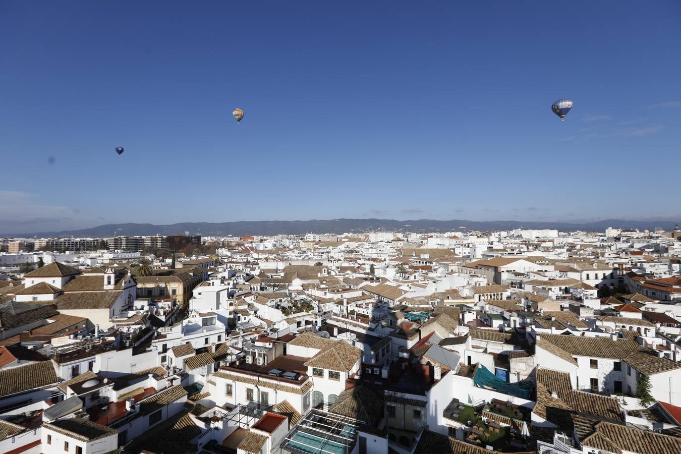 Así ha sido el vuelo de los Reyes Magos por Córdoba (II)