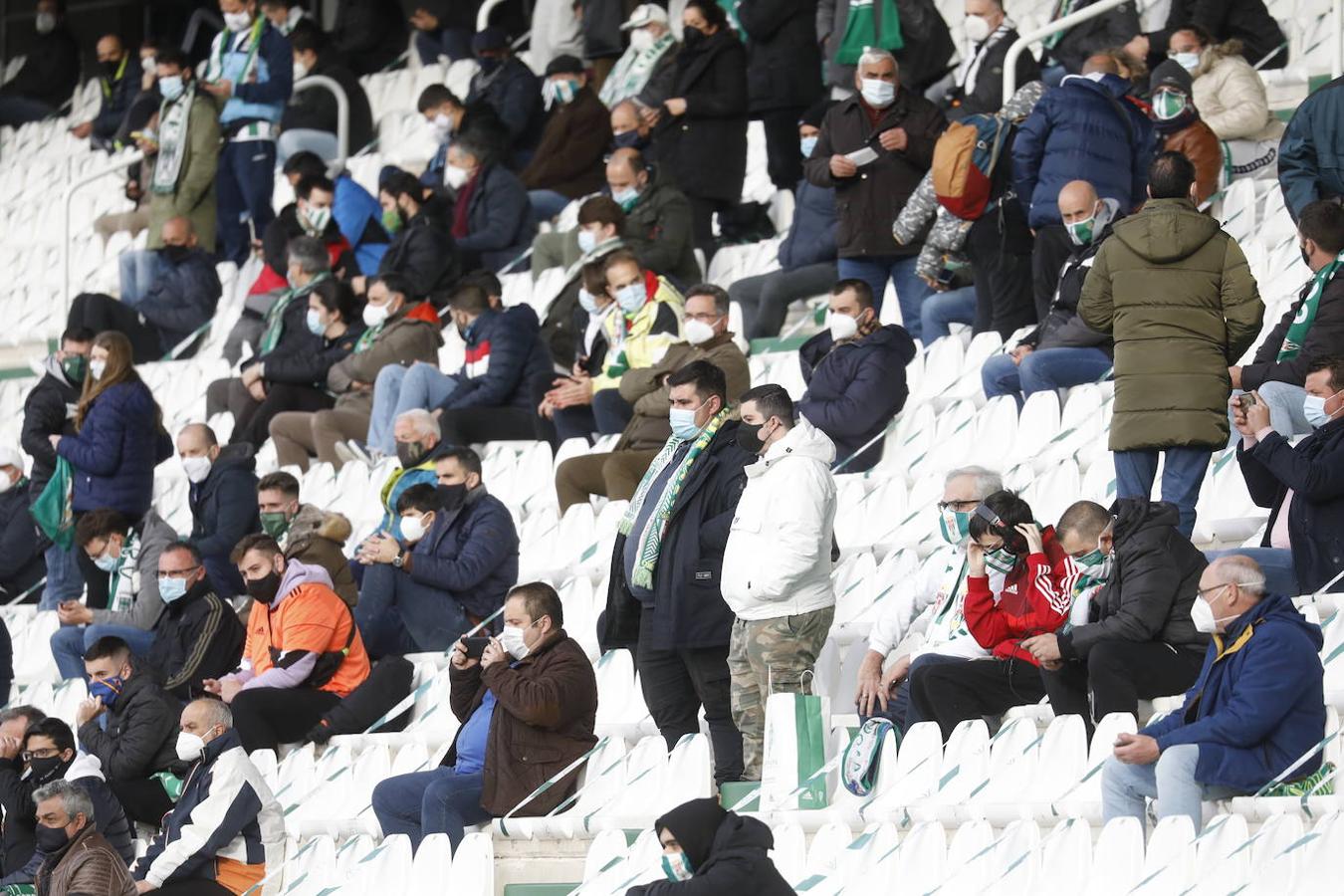 El Arcángel volvió a sentir el ruido del fútbol, vibró, cantó y celebró la proeza de la victoria del Córdoba CF