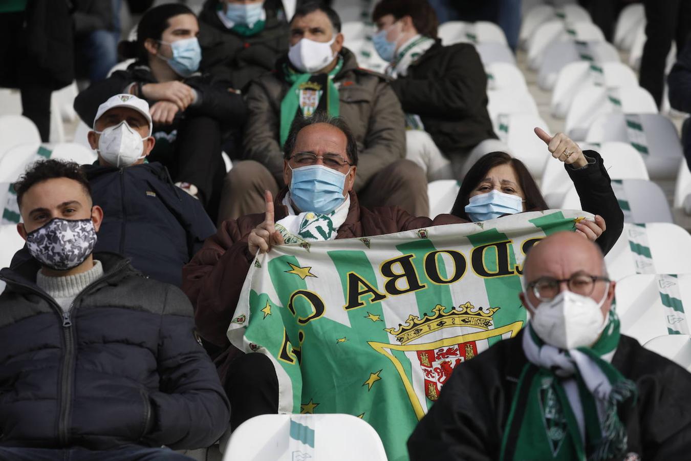 El ambientazo con 2.500 espectadores en la grada en el Córdoba CF - Getafe