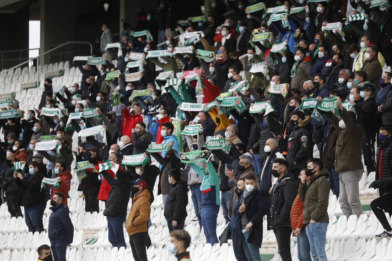 El ambientazo con 2.500 espectadores en la grada en el Córdoba CF - Getafe