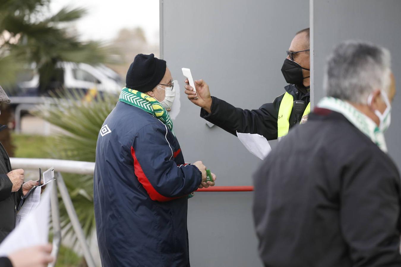 El ambientazo con 2.500 espectadores en la grada en el Córdoba CF - Getafe