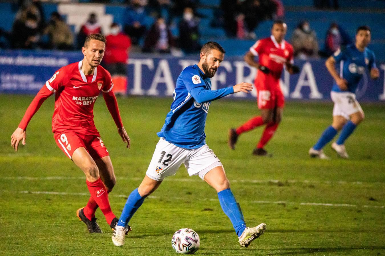 Las mejores imágenes del encuentro entre el Linares y el Sevilla F.C.