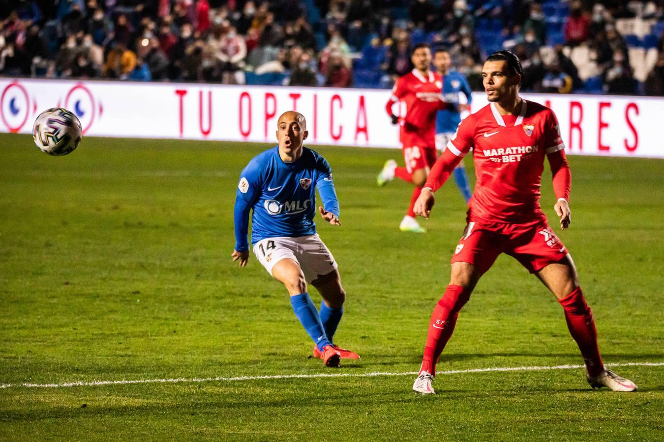 Las mejores imágenes del encuentro entre el Linares y el Sevilla F.C.